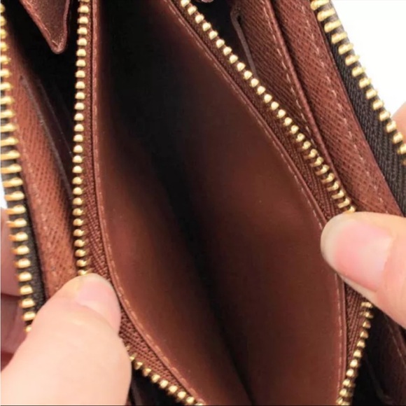 Louise Vuitton Monogram Zippy Compact Coated Canvas Brown Wallet - EUC - Picture 10 of 11